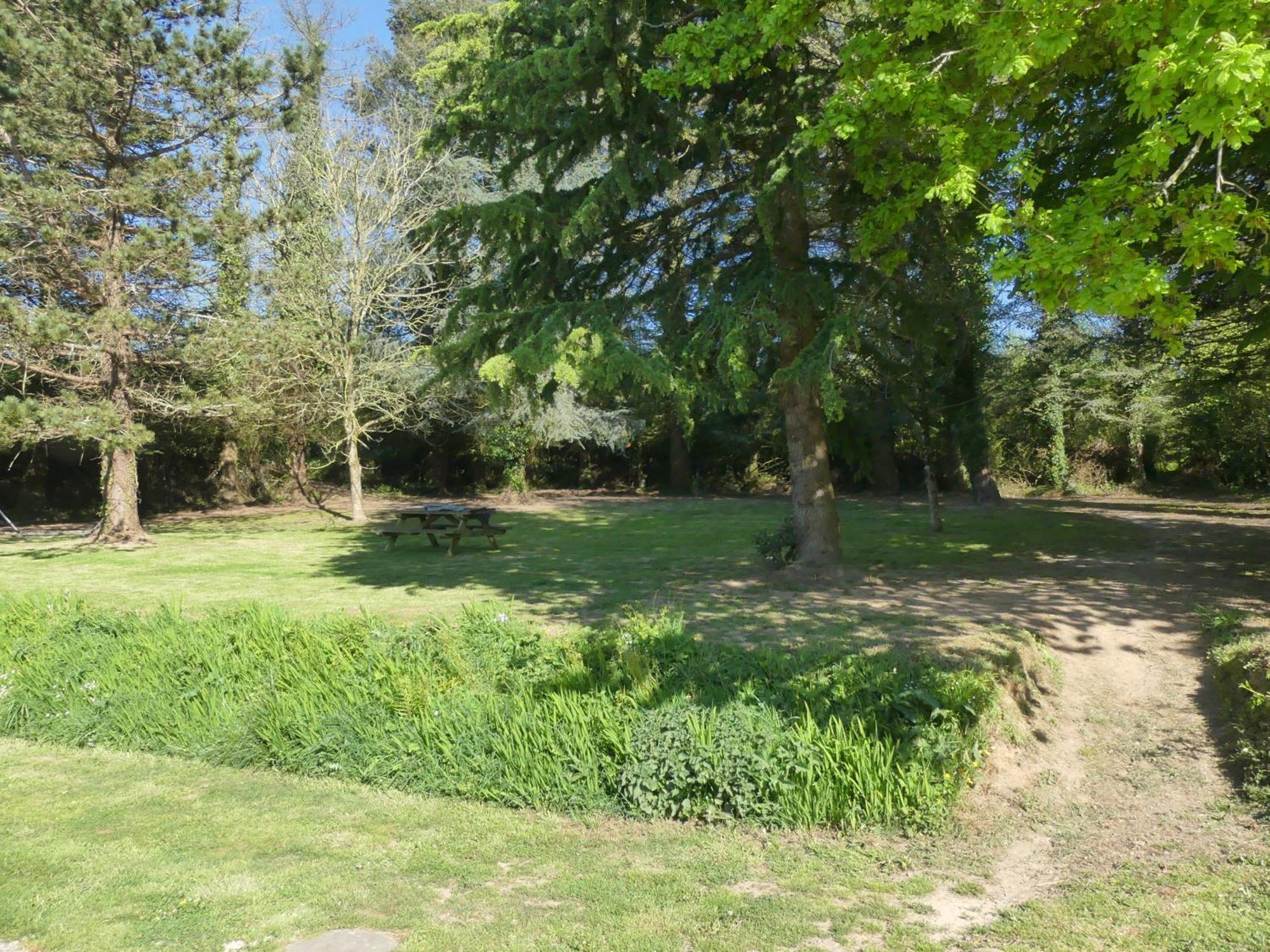 La Vallee Joly Le Vast Bagian luar foto